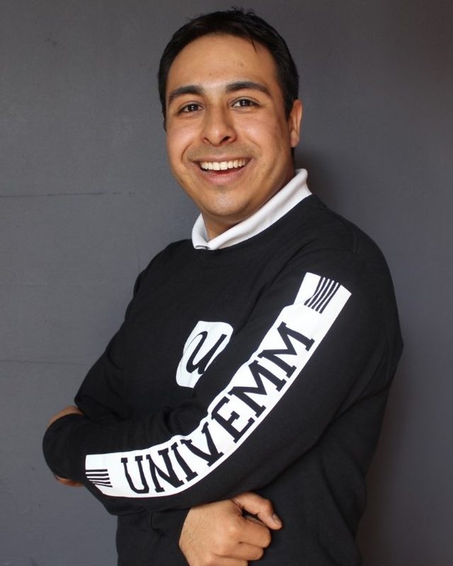 Samuel Olvera, profesor de saxofón en UNIVEMM